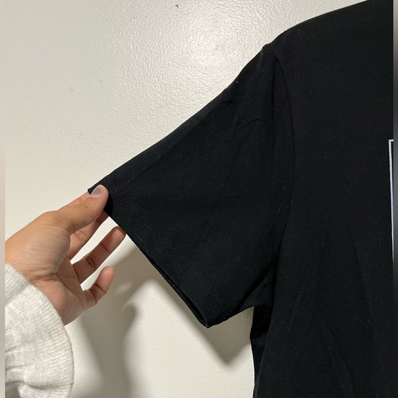 Old Navy Men’s Arcade Graphic T-Shirt M – Black Soft-Wash Cotton Blend - Picture 3 of 9